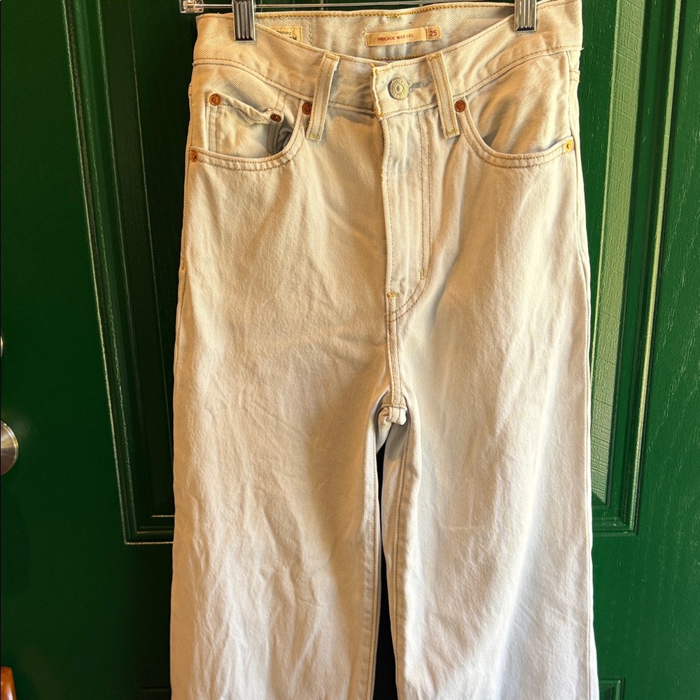 Levi's Women's Cream High Rise Jeans